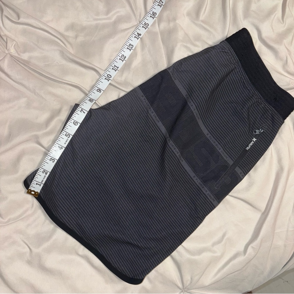 Hurley Men's Black and Gray Striped Board Shorts - Picture 11 of 12